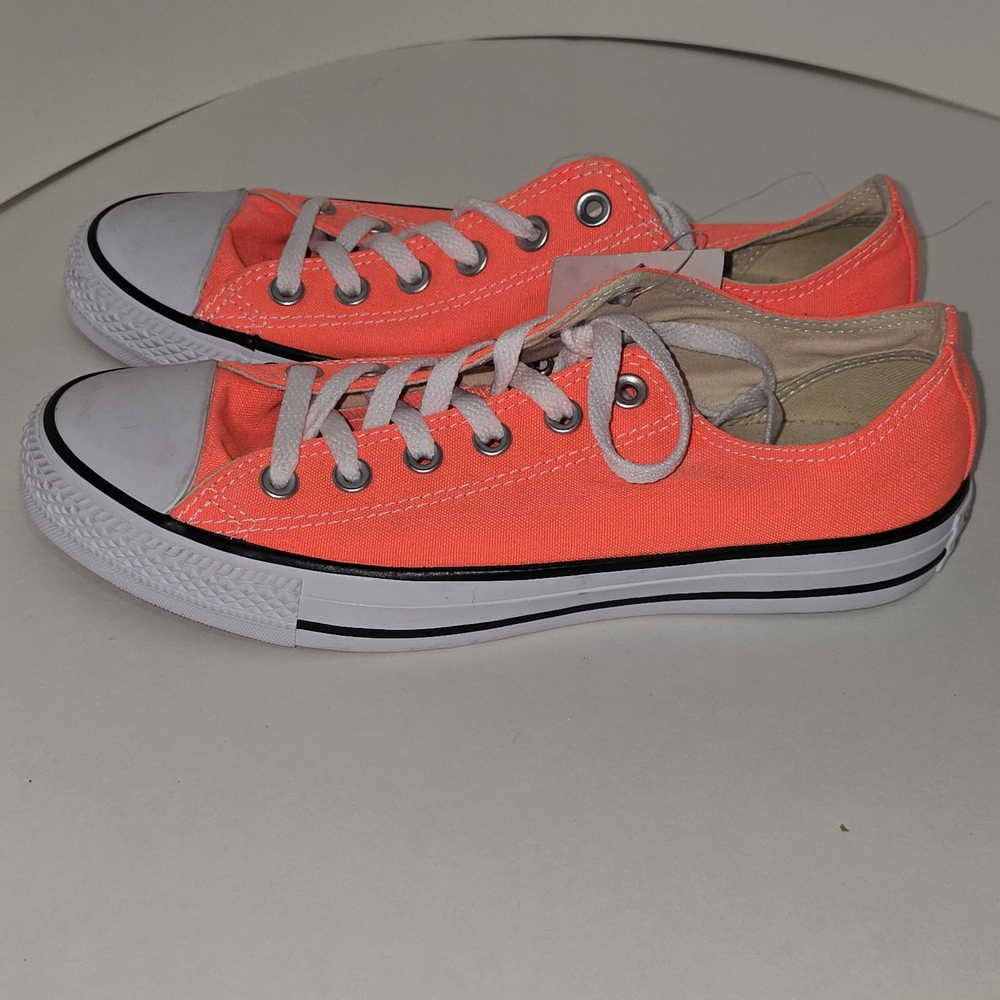 New Converse Neon ORANGE Sneakers SIZE 7 W 9 M